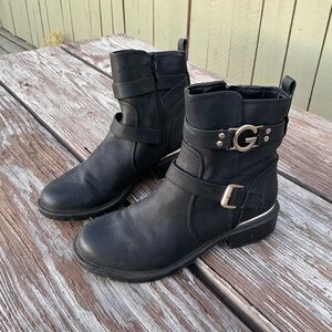 G by GUESS Womens Tobey Black Lug Sole Ankle Boots Shoes 7M